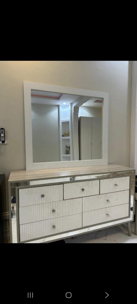 غرفة نوم مستعملة